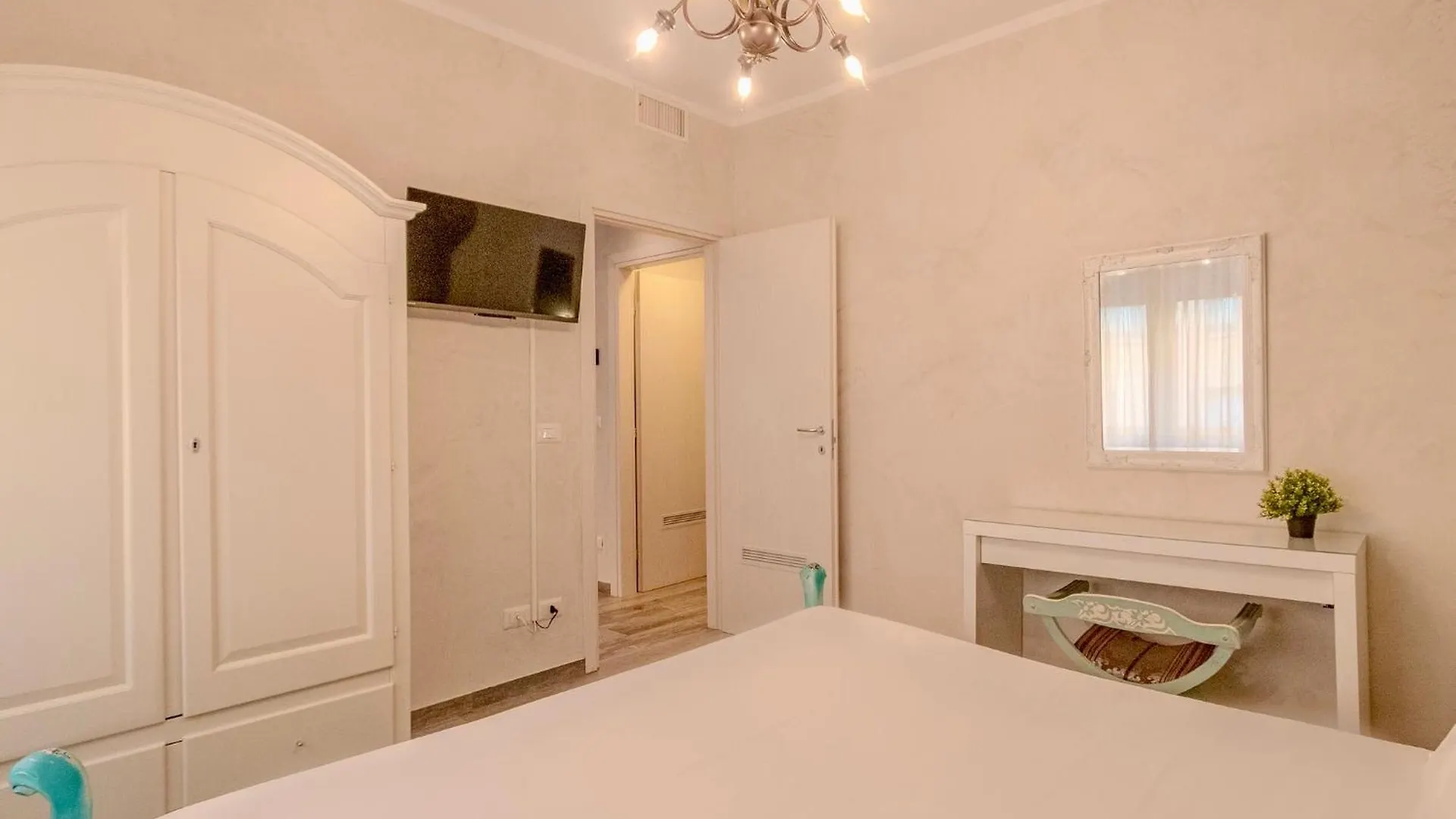 Suites Train Station Mestre Italien