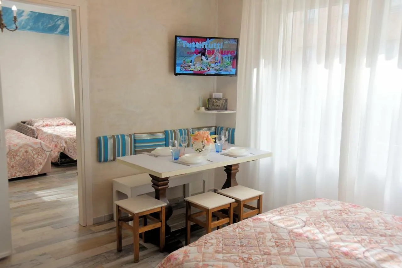 Suites Train Station Mestre Apartment
