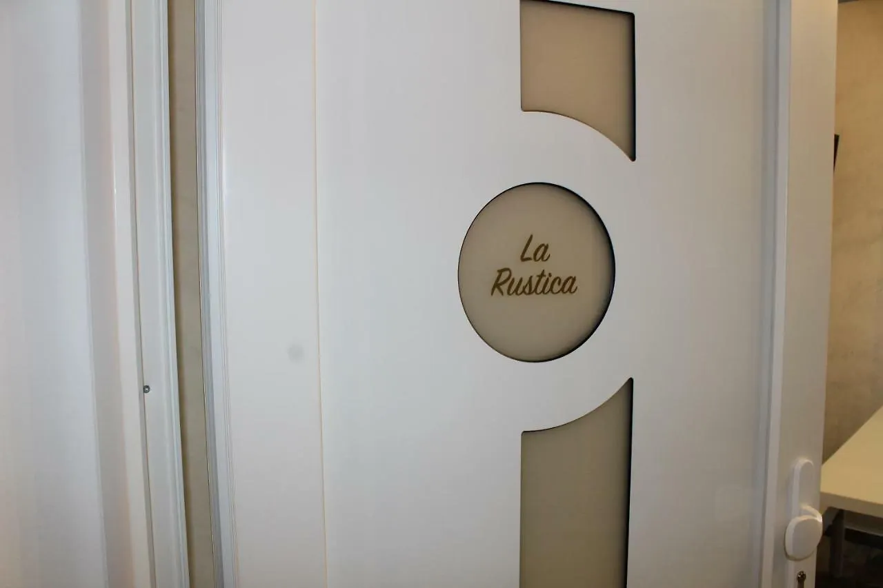 Suites Train Station Mestre Apartment