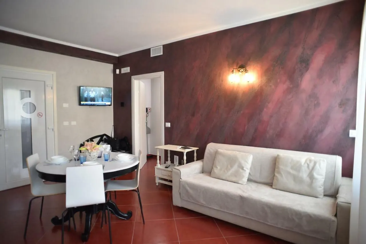 Suites Train Station Mestre 0*,  Italy