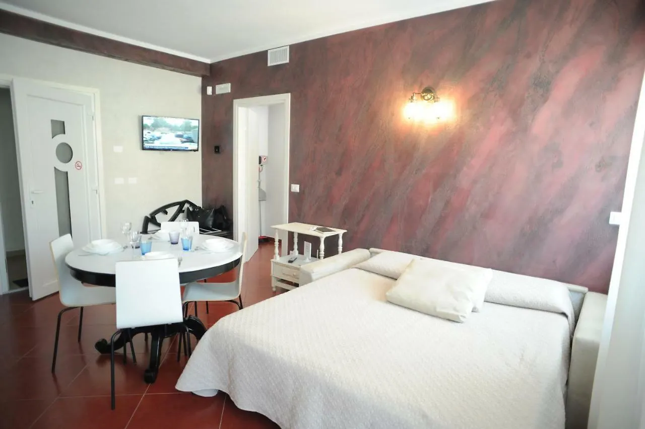 Apartment Suites Train Station Mestre Italy